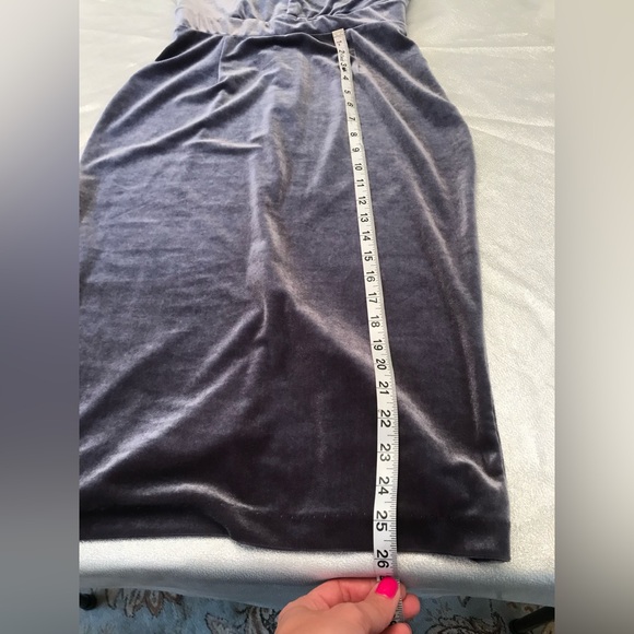 Pinup Girl Laura Byrnes Lilith Velvet Wiggle Dress in Charcoal Sz M NWT - Picture 8 of 8